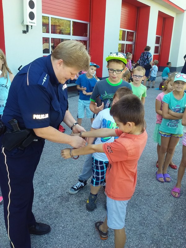 Wakacje z mundurowymi