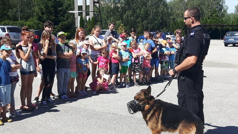 Wakacje z mundurowymi