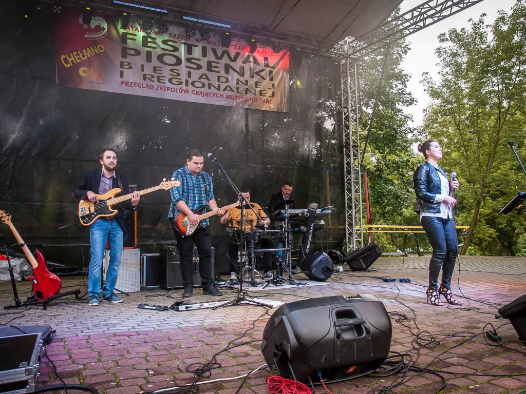 ?XX Festiwal Piosenki Biesiadnej i Regionalnej? pn. ?ZATAŃCZMY RAZEM W MIEŚCIE ZAKOCHANYCH?