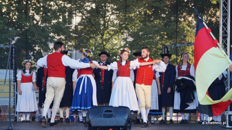 Światowy Festiwal Folkloru ?Fathers? Village?