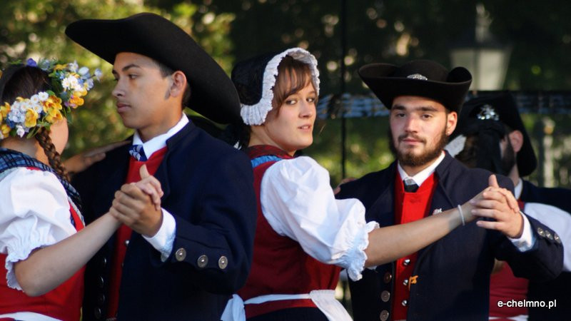 Światowy Festiwal Folkloru ?Fathers? Village?