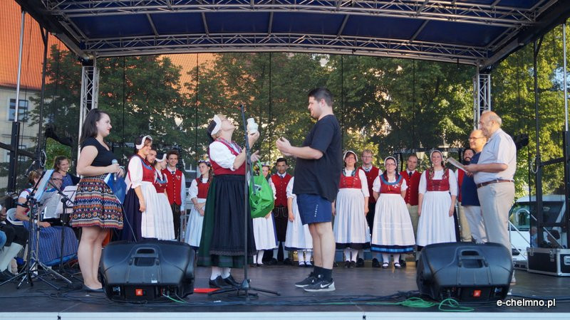 Światowy Festiwal Folkloru ?Fathers? Village?