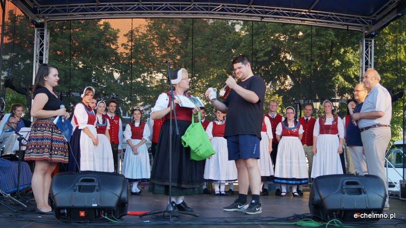 Światowy Festiwal Folkloru ?Fathers? Village?