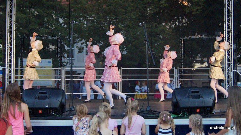 Światowy Festiwal Folkloru ?Fathers? Village?