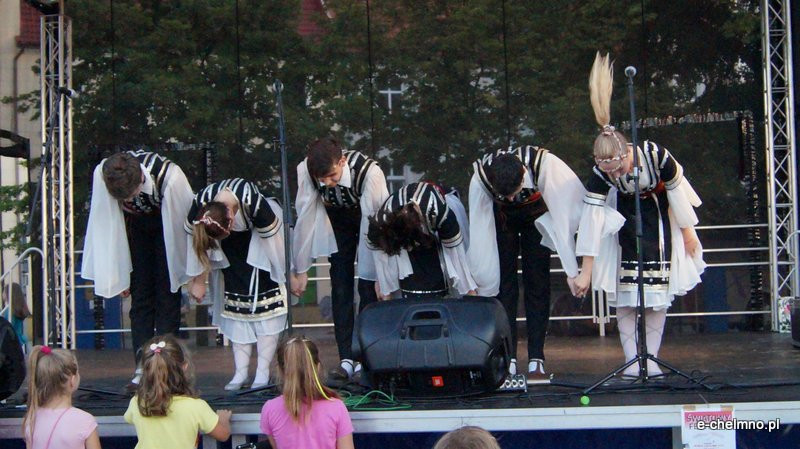 Światowy Festiwal Folkloru ?Fathers? Village?