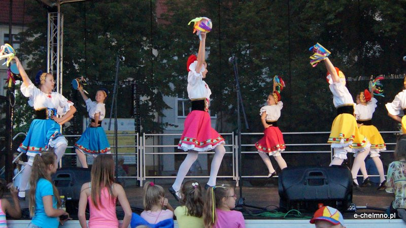 Światowy Festiwal Folkloru ?Fathers? Village?