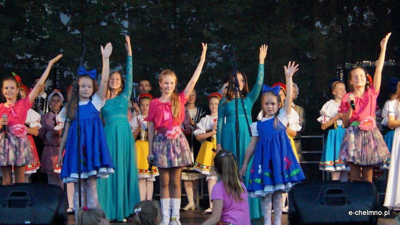 Światowy Festiwal Folkloru ?Fathers? Village?