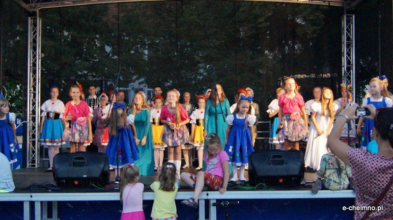 Światowy Festiwal Folkloru ?Fathers? Village?