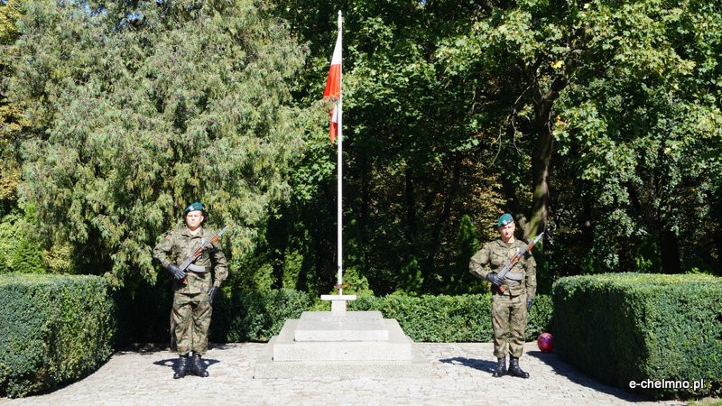 Uroczysta zbiórka przy Pomniku Nieznanego Żołnierza