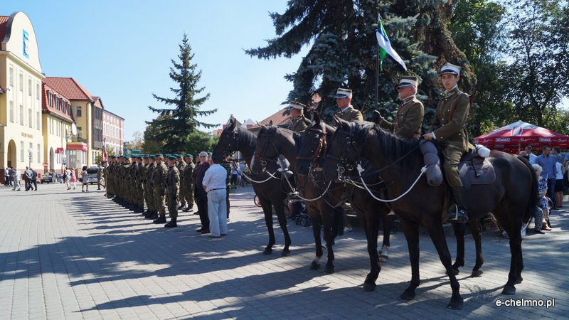 Uroczysta zbiórka przy Pomniku Nieznanego Żołnierza
