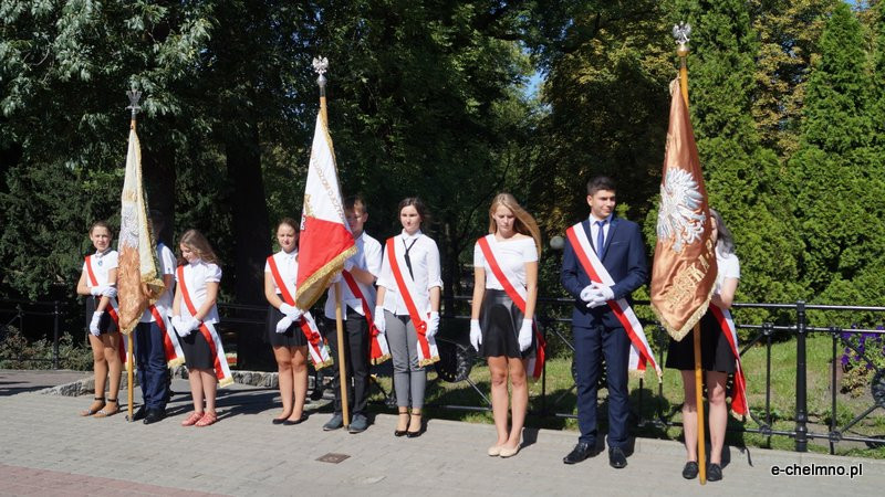 Uroczysta zbiórka przy Pomniku Nieznanego Żołnierza