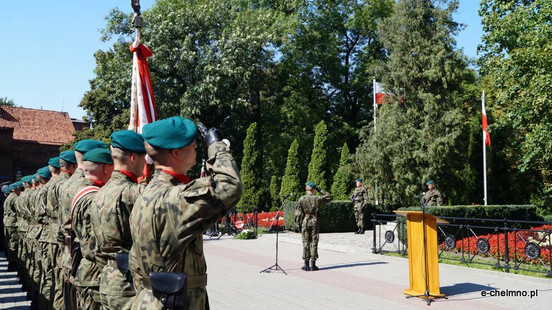 Uroczysta zbiórka przy Pomniku Nieznanego Żołnierza