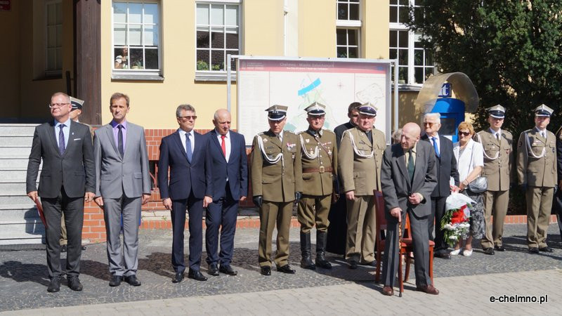 Uroczysta zbiórka przy Pomniku Nieznanego Żołnierza