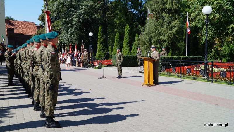 Uroczysta zbiórka przy Pomniku Nieznanego Żołnierza