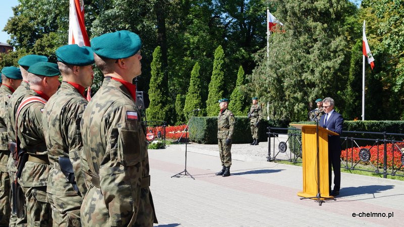 Uroczysta zbiórka przy Pomniku Nieznanego Żołnierza