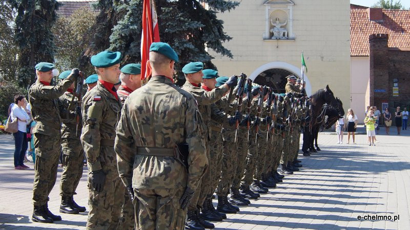 Uroczysta zbiórka przy Pomniku Nieznanego Żołnierza