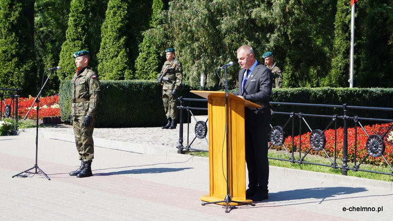 Uroczysta zbiórka przy Pomniku Nieznanego Żołnierza