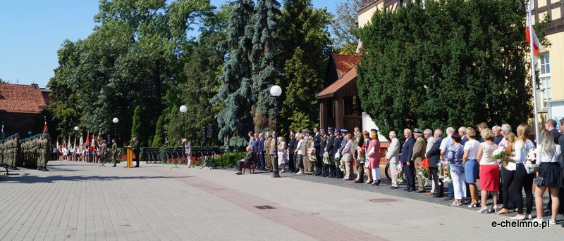 Uroczysta zbiórka przy Pomniku Nieznanego Żołnierza