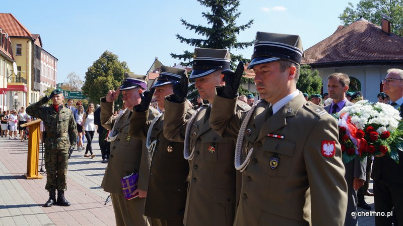 Uroczysta zbiórka przy Pomniku Nieznanego Żołnierza