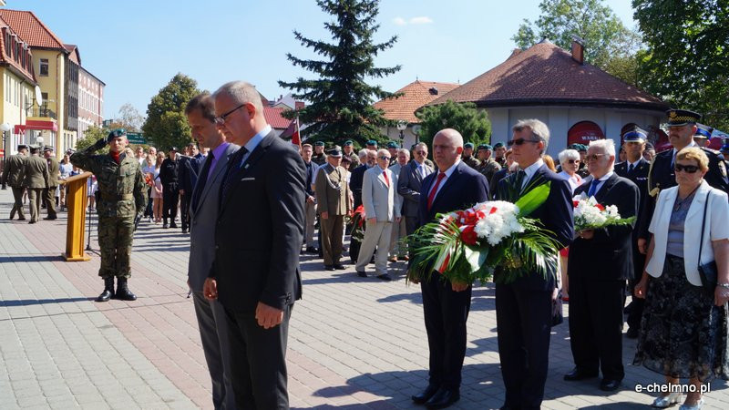 Uroczysta zbiórka przy Pomniku Nieznanego Żołnierza