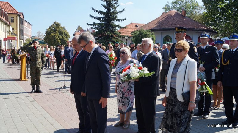 Uroczysta zbiórka przy Pomniku Nieznanego Żołnierza