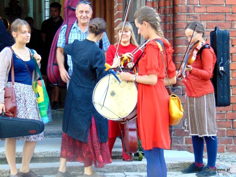 Anna Kaźmierak i Jarosław Cendrowski - Śniadania na deptaku
