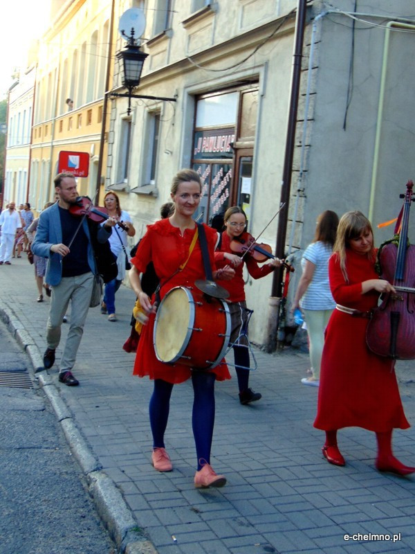 Anna Kaźmierak i Jarosław Cendrowski - Śniadania na deptaku