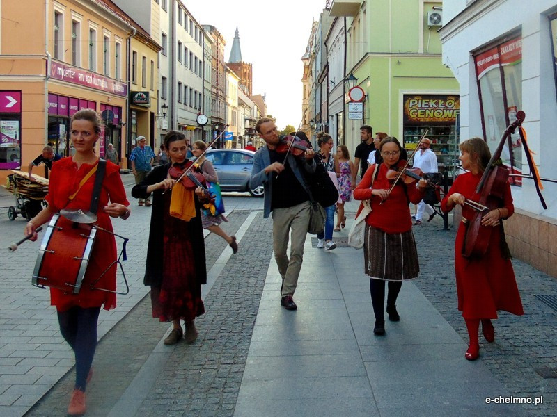 Anna Kaźmierak i Jarosław Cendrowski - Śniadania na deptaku