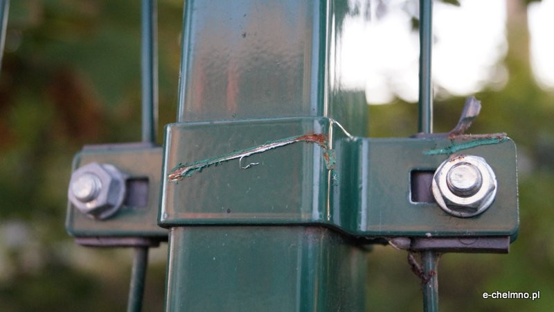 Pracownicy ZUM-u niszczą ogrodzenia (nagranie)