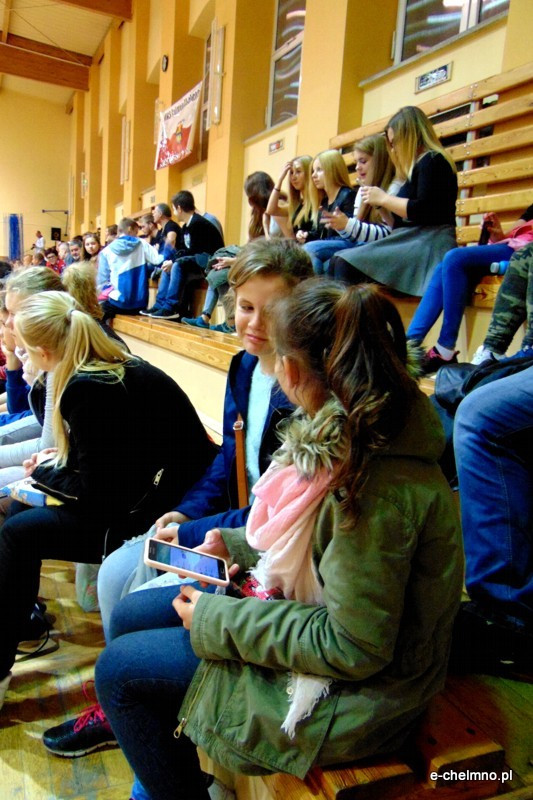 Zwycięstwo koszykarzy MEDOS MChKK Chełmno w meczu z drużyną NOVUM/ASTORIA Bydgoszcz