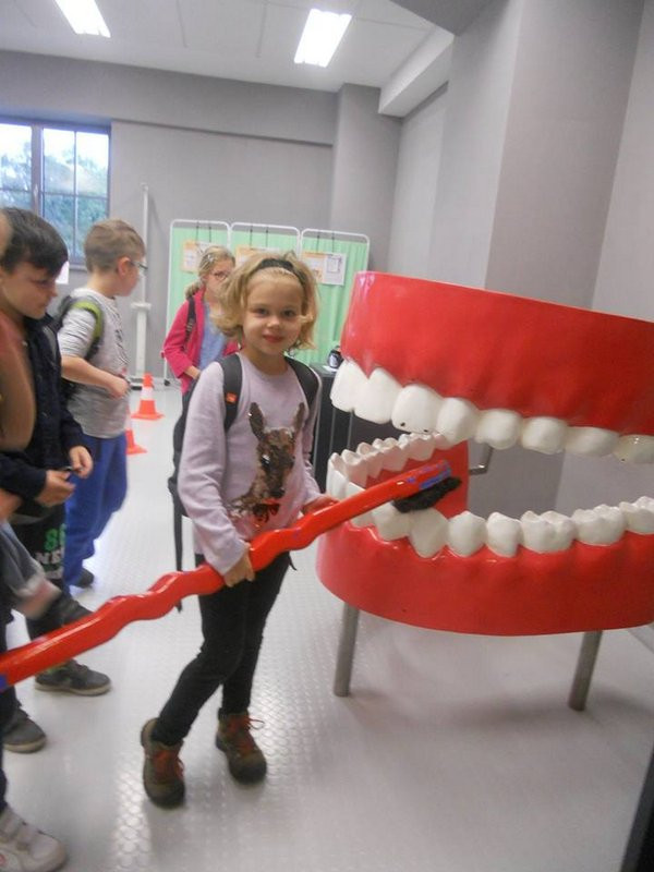 Dzieciaki kontra zębowe robaki