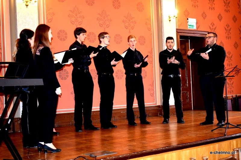 VIII Ogólnopolski Turniej Chórów o Kryształowe Serce Chełmińskiej Jesieni - relacja z konkursu i wręczenia nagród