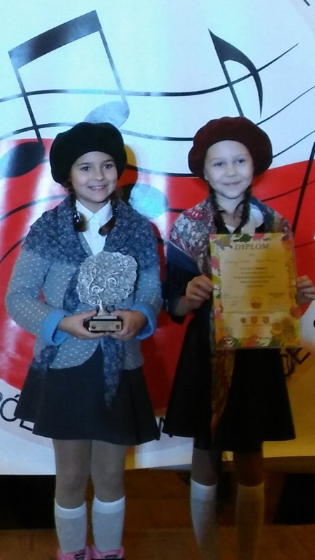 Laureatki XIII Wojewódzkiego Festiwalu Pieśni Patriotycznej ?Tobie Polsko?