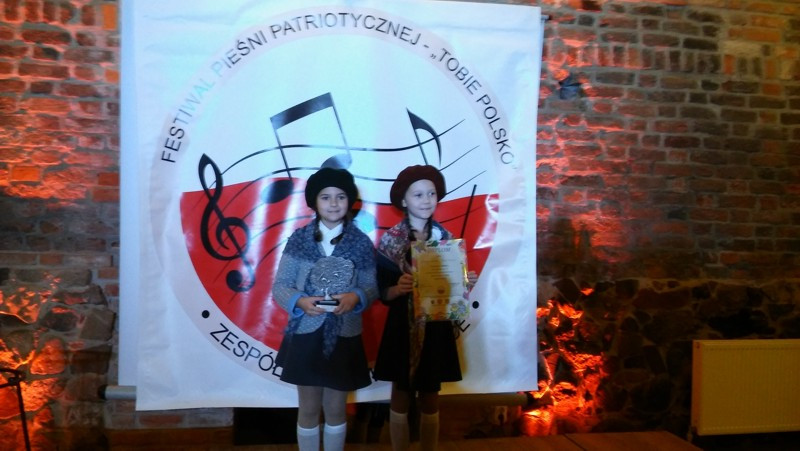 Laureatki XIII Wojewódzkiego Festiwalu Pieśni Patriotycznej ?Tobie Polsko?