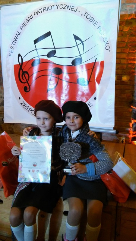 Laureatki XIII Wojewódzkiego Festiwalu Pieśni Patriotycznej ?Tobie Polsko?