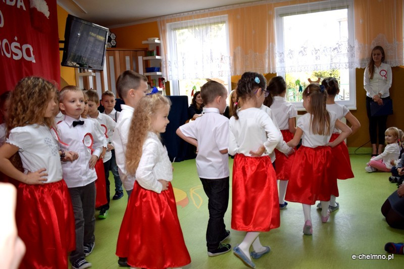 Tu wszędzie jest moja Ojczyzna - obchody Narodowego Święta Niepodległości w Przedszkolu 