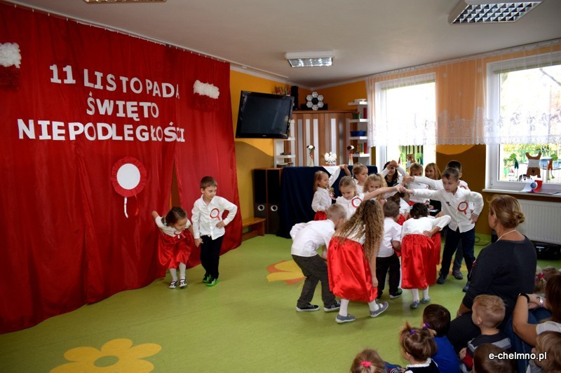 Tu wszędzie jest moja Ojczyzna - obchody Narodowego Święta Niepodległości w Przedszkolu 