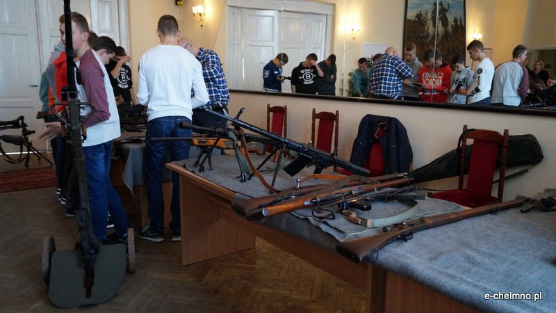 Pokaz broni w Klubie 3bdm