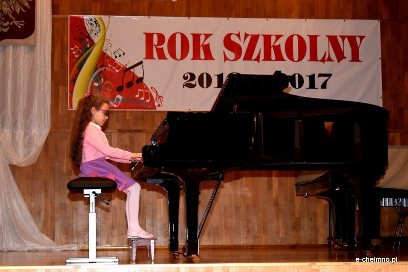 Koncert uczniów sekcji fortepianu w Państwowej Szkole Muzycznej