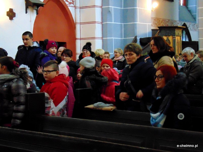 Msza z udziałem Świętego Mikołaja w kościele gimnazjalnym