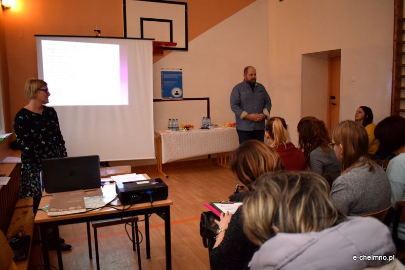 Spotkanie dotyczące rozwoju rodzinnych form pieczy zastępczej oraz placówek opiekuńczo-wychowawczych do 14 dzieci