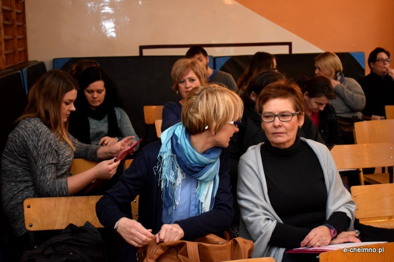 Spotkanie dotyczące rozwoju rodzinnych form pieczy zastępczej oraz placówek opiekuńczo-wychowawczych do 14 dzieci