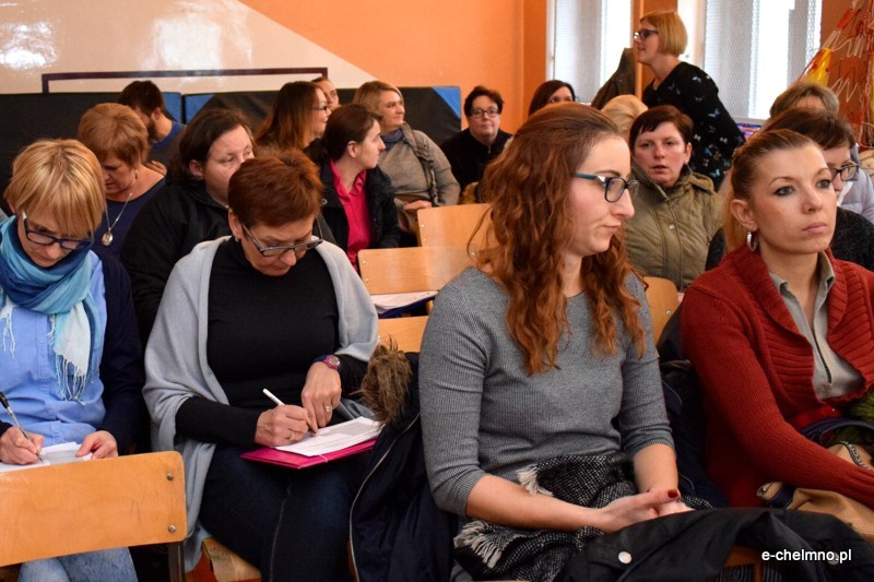 Spotkanie dotyczące rozwoju rodzinnych form pieczy zastępczej oraz placówek opiekuńczo-wychowawczych do 14 dzieci