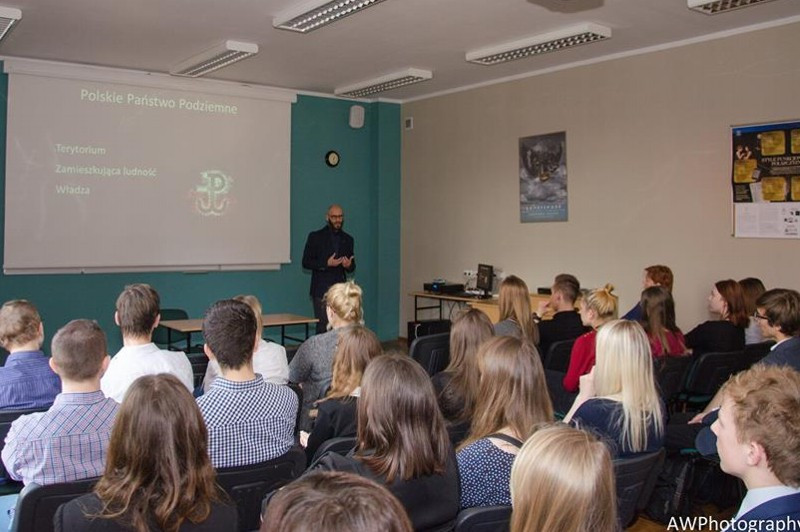 Obchody 35 rocznicy wprowadzenia stanu wojennego w ZSO nr 1