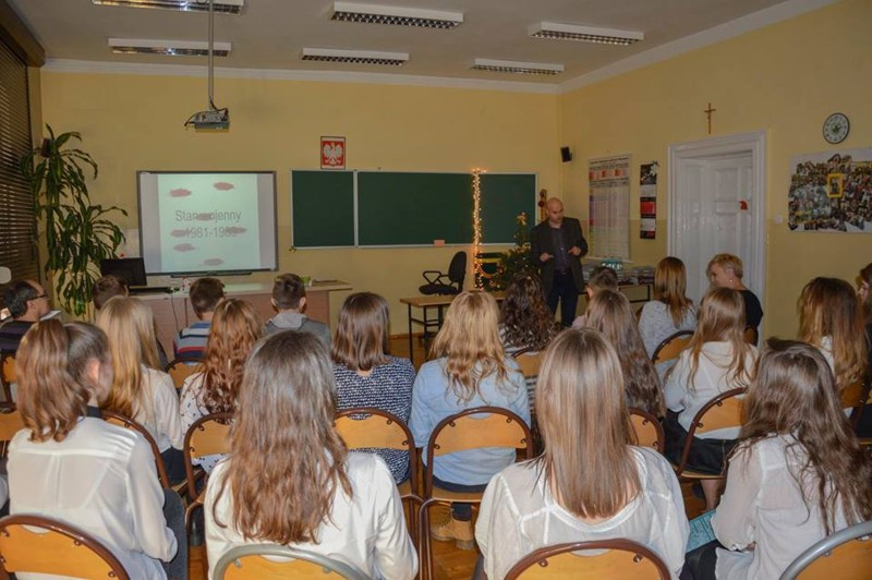 Obchody 35 rocznicy wprowadzenia stanu wojennego w ZSO nr 1