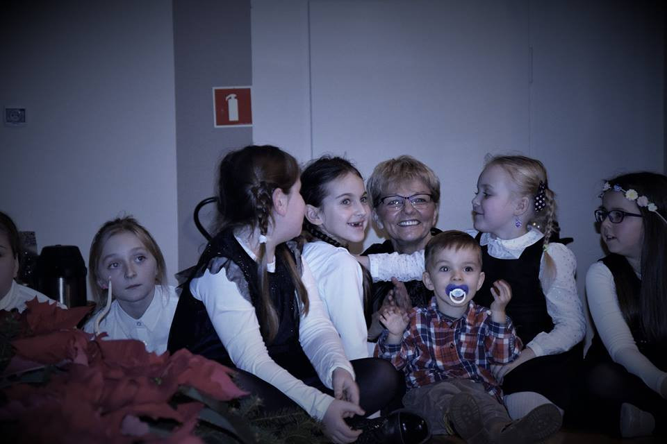 Radosna Wigilia rodziców, uczniów oraz grona pedagogicznego Katolickiego Pallotyńskiego Liceum, Gimnazjum i Szkoły Podstawowej w Chełmnie