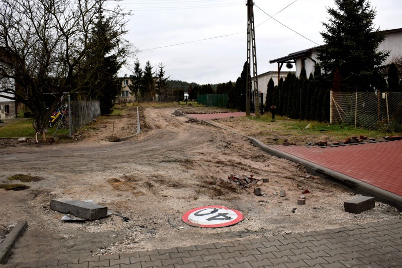 Przebudowa drogi gminnej i kanalizacji deszczowej, czyli PROBLEM mieszkańców Borówna