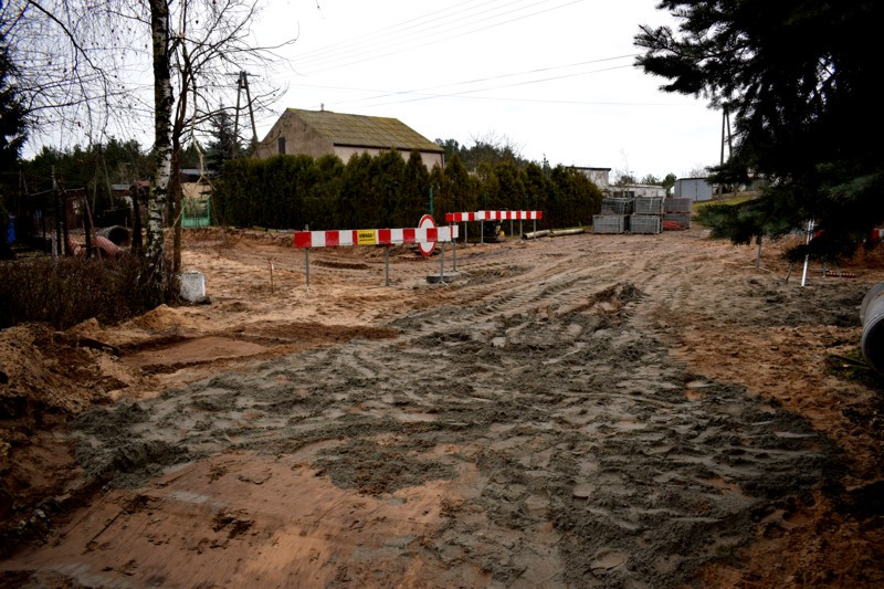 Przebudowa drogi gminnej i kanalizacji deszczowej, czyli PROBLEM mieszkańców Borówna