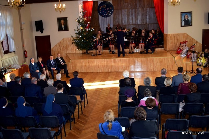 Honorowe wręczenie tytułów 