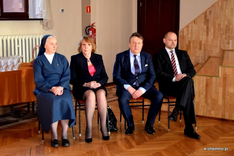 Honorowe wręczenie tytułów 